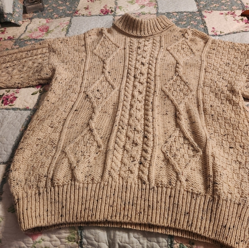 Callan Wool Sweater NWOT - Picture 5 of 16